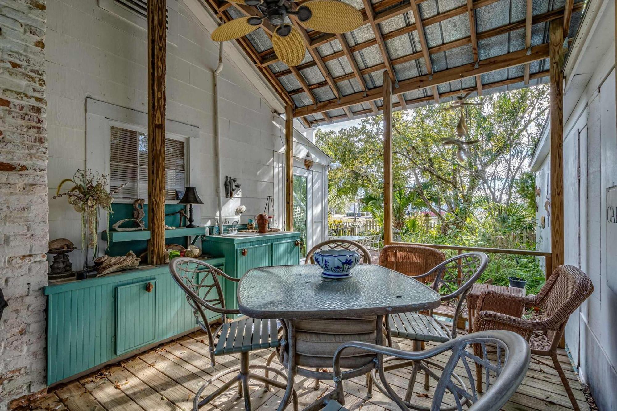 Old Carrabelle Hotel Hemingway Suite Екстериор снимка