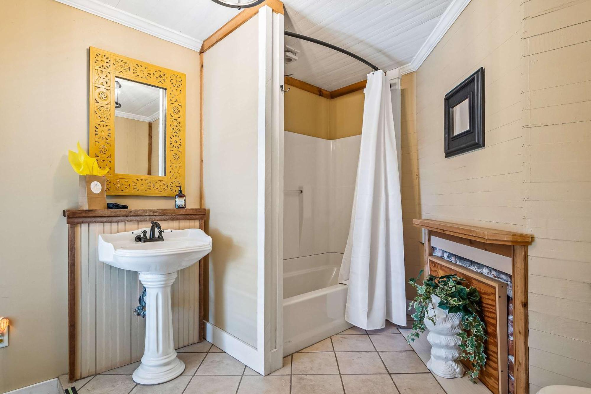 Old Carrabelle Hotel Hemingway Suite Екстериор снимка